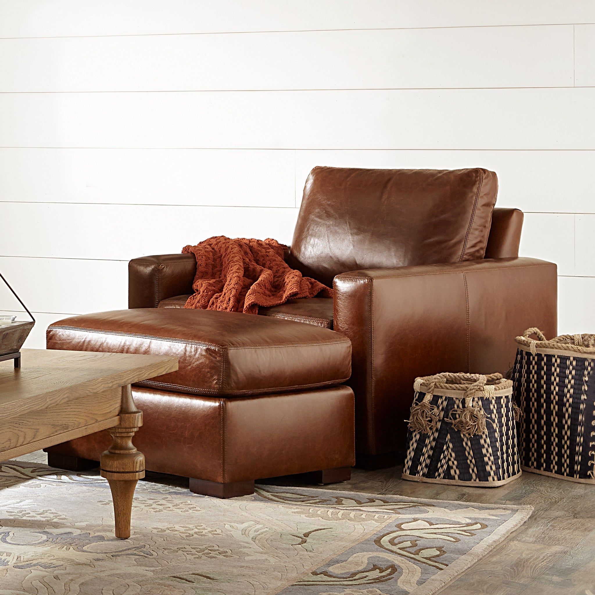 Memphis Chair - Modern Accent Chair for Living Room, Bedroom & Office - Stylish Mid-Century Design with Comfortable Upholstery