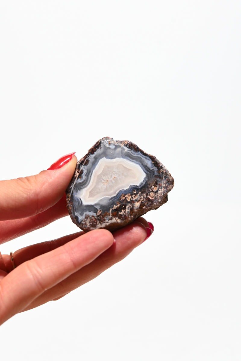 Mini Laguna Agate Geode - Natural Healing Crystal for Meditation, Home Decor & Jewelry Making | Perfect for Spiritual Gifts, Yoga Spaces & Crystal Collections