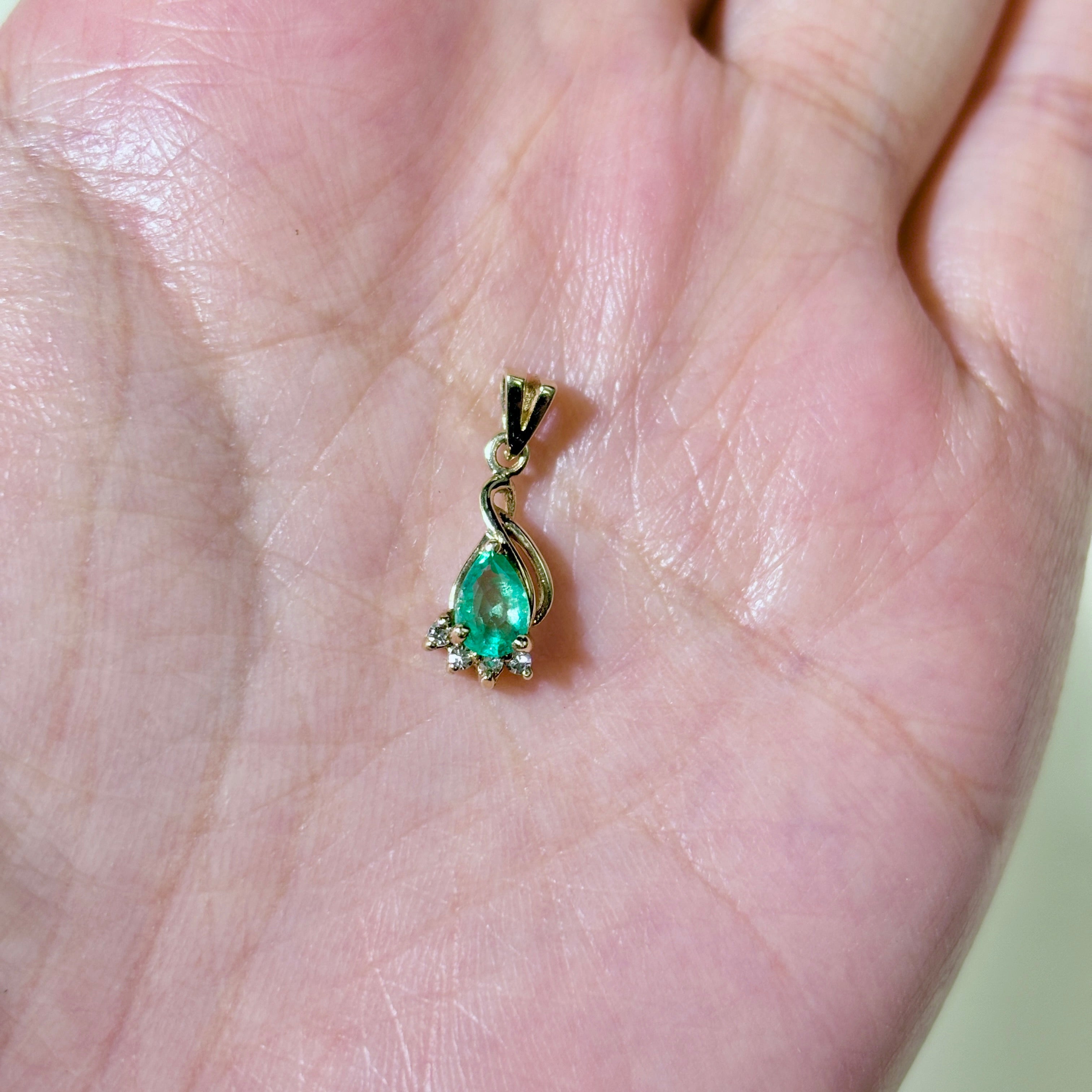 10K Yellow Gold Emerald and Diamond Pendant Necklace - 0.29ct Natural Emerald & 0.04ctw Diamonds | Elegant Jewelry Gift for Women | Perfect for Weddings, Anniversaries & Special Occasions