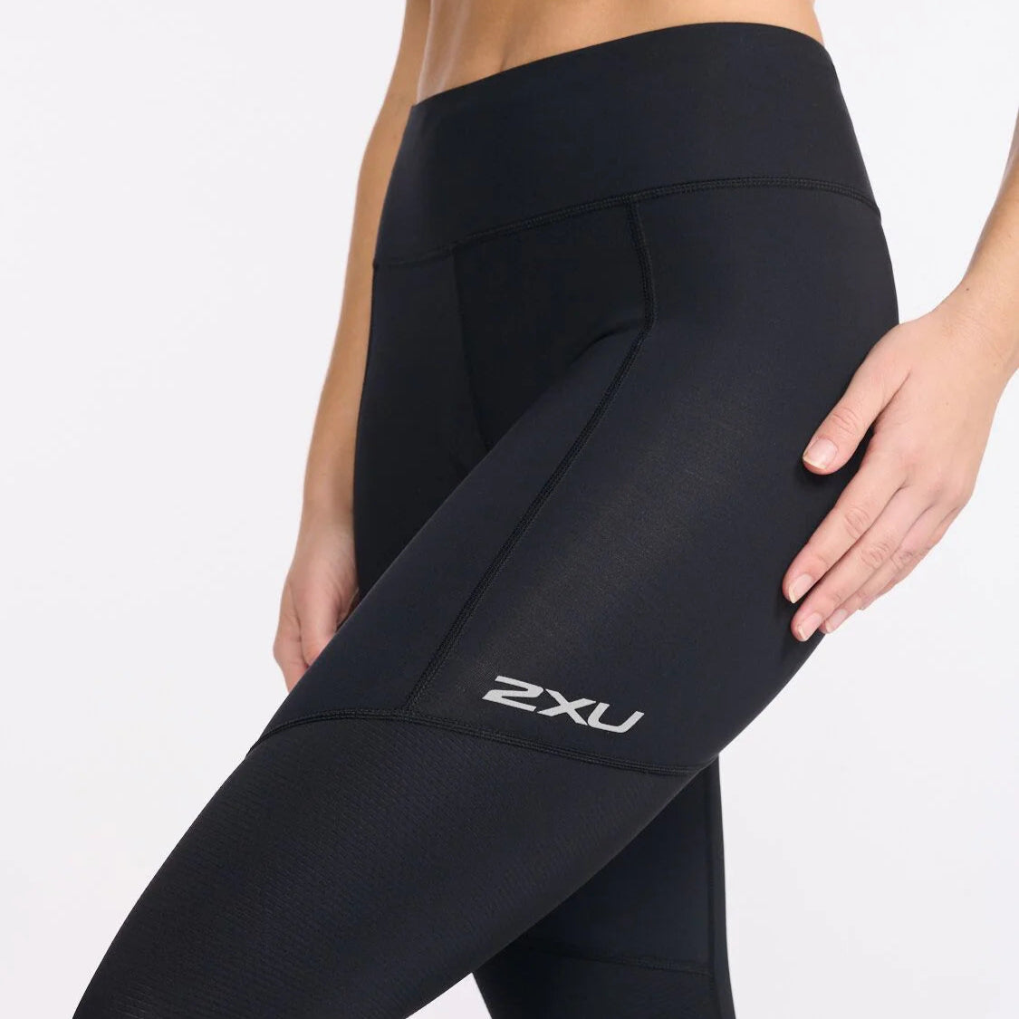 2XU Women's Aero Vent Mid Rise Compression Tights - High Performance Running & Workout Leggings for Yoga, Gym & Athletic Training