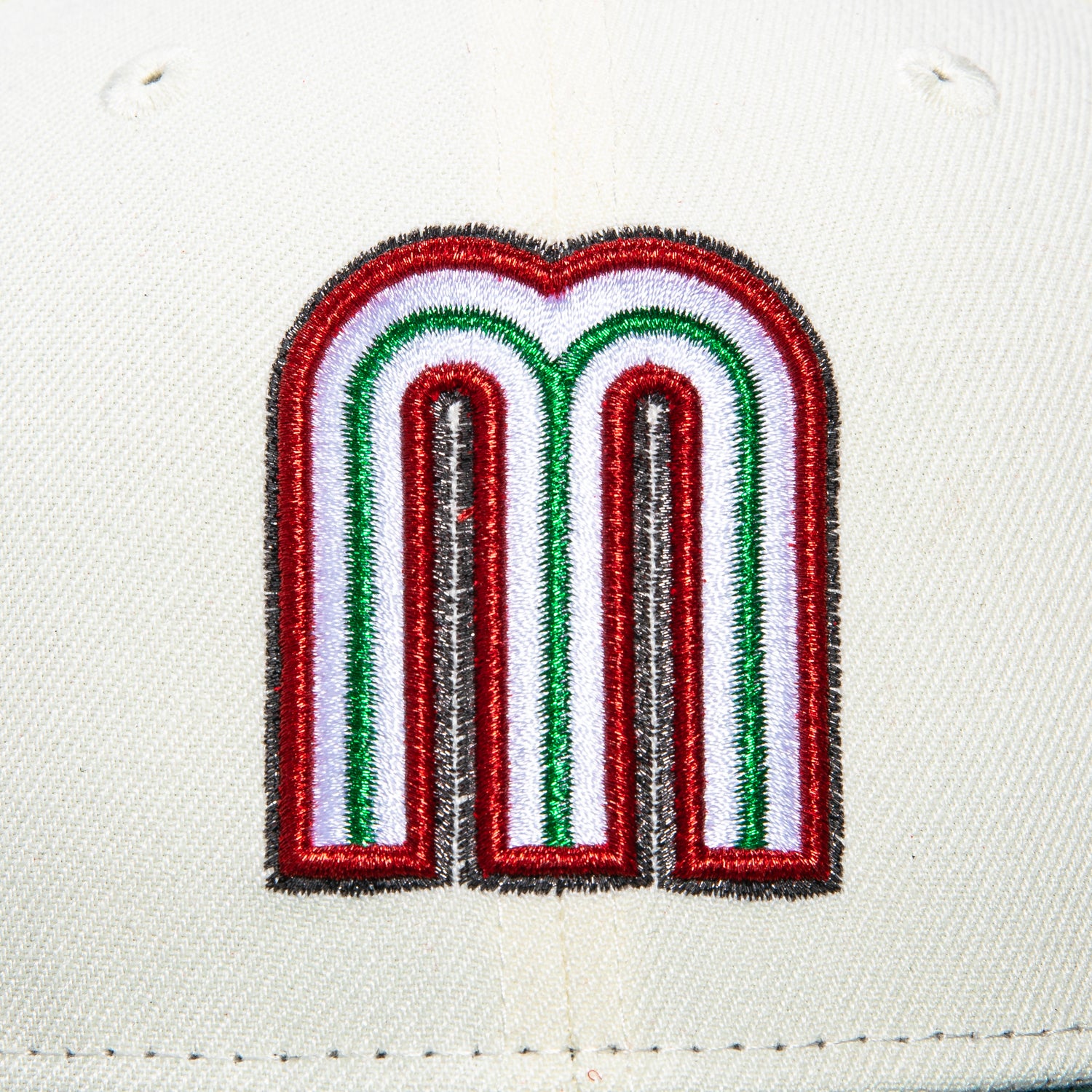 New Era 59Fifty Mexico World Baseball Classic Baseball Cap with Mexico Flag Patch - White & Green - Official MLB Licensed Hat for Baseball Fans, Streetwear & Sports Events