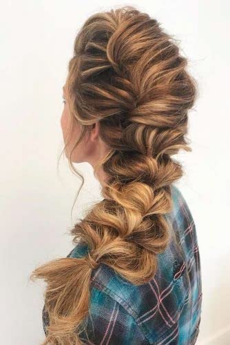 Professional Hair Shining Spray & Fixing Mist for Women - Extreme Hold, Long Lasting, Extra Shine for All Hair Styles - Includes 1 Paddle Hair Brush (420ml) - Perfect for Daily Styling, Special Occasions & Salon-Quality Results at Home