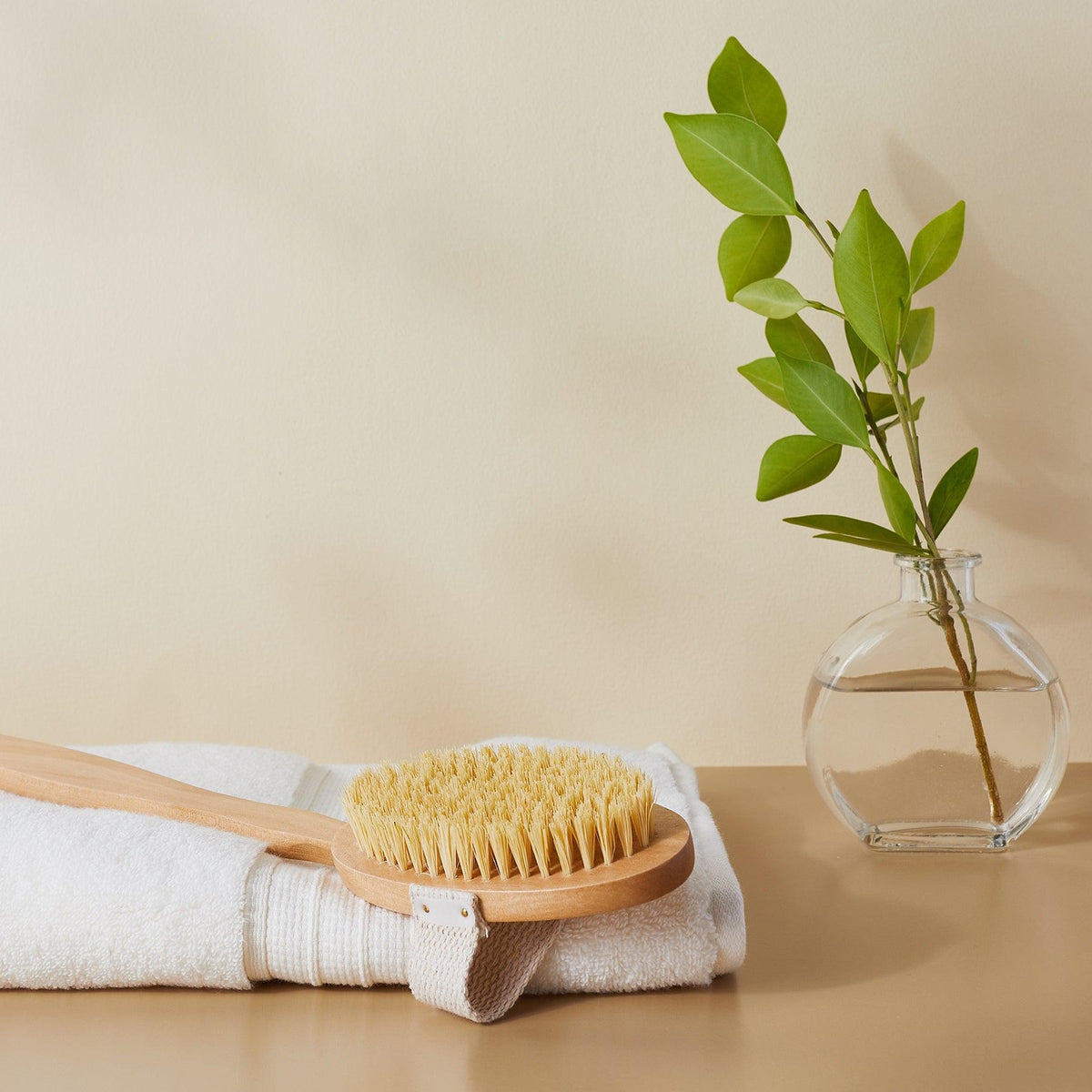 Premium Dry Body Brush for Exfoliation & Lymphatic Drainage - Natural Bristles for Smooth Skin - Perfect for Cellulite Reduction & Spa-Like Home Care