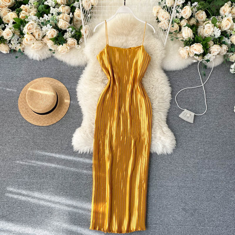 Elegant Gilt Yellow Pleated Suspender Dress with Elastic Waist & Sexy Backless Design - Perfect for Evening Parties, Date Nights & Special Occasions