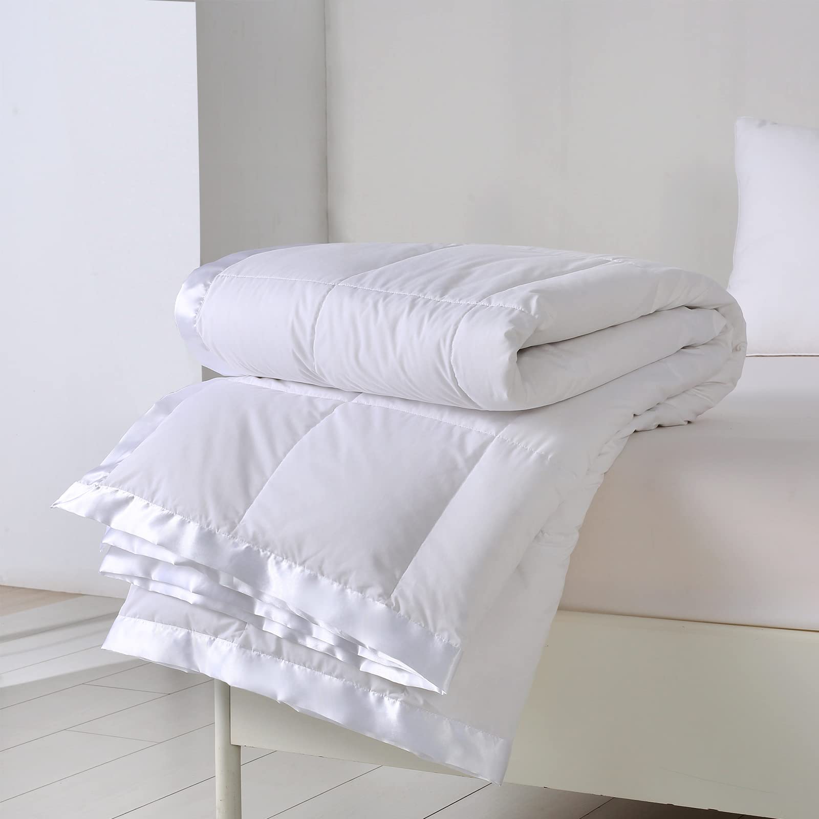 APSMILE Lightweight Down Alternative Blanket - California King Size Summer Cooling Comforter, Ultra-Soft Breathable Thin Quilt with Satin Trim (Cream White) | Perfect for Hot Sleepers, Air Conditioning Use & Guest Bedrooms