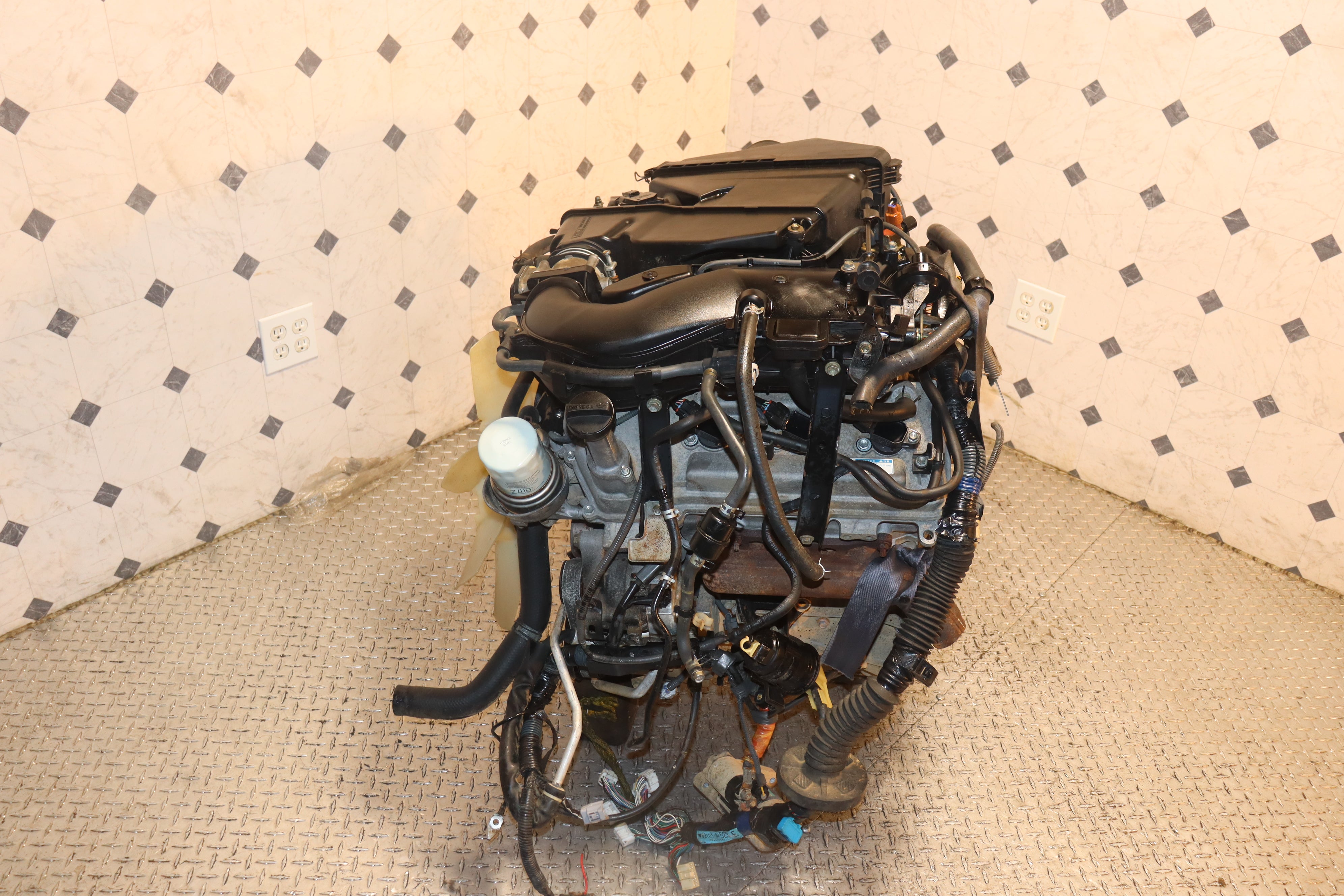 JDM 1GR-FE 4.0L Engine for 05-15 Toyota Tacoma, 05-10 Tundra, 07-09 FJ Cruiser & 02-09 4Runner - High Performance Replacement Engine for Off-Roading & Daily Driving