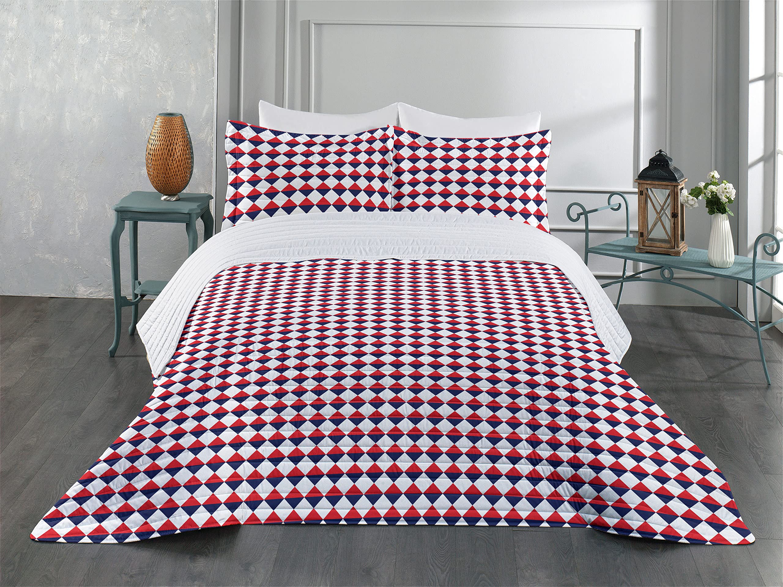 Ambesonne Americana King Size Microfiber Bedspread Set - Retro Navy Inspired Half Triangle Diamond Pattern in Red, Dark Blue & White - Includes Soft Comforter & Pillow Shams for Cozy Bedroom Decor | Perfect for Master Bedroom, Guest Room & Dormitory