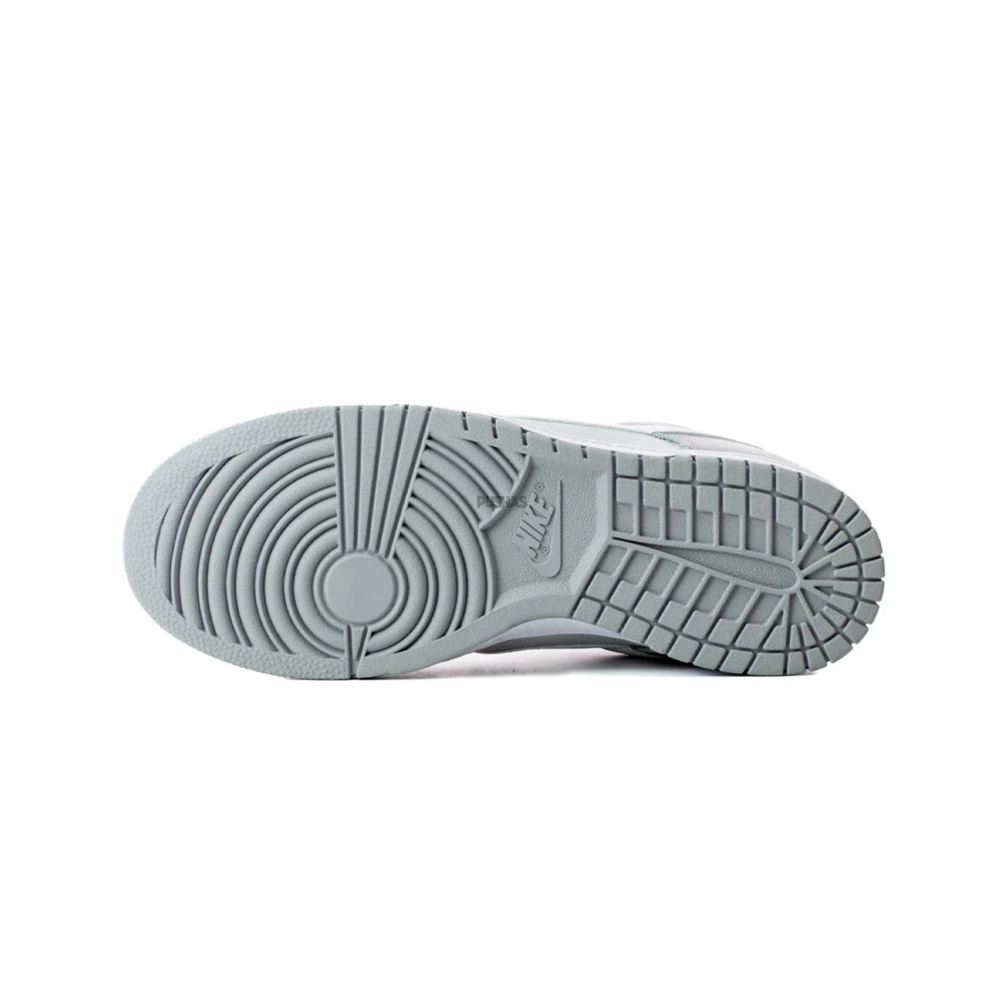 Nike Dunk Low 'Two Tone Grey' GS Sneakers (2022) - Stylish & Comfortable Basketball Shoes for Women & Girls - Perfect for Casual Wear, Street Fashion & School