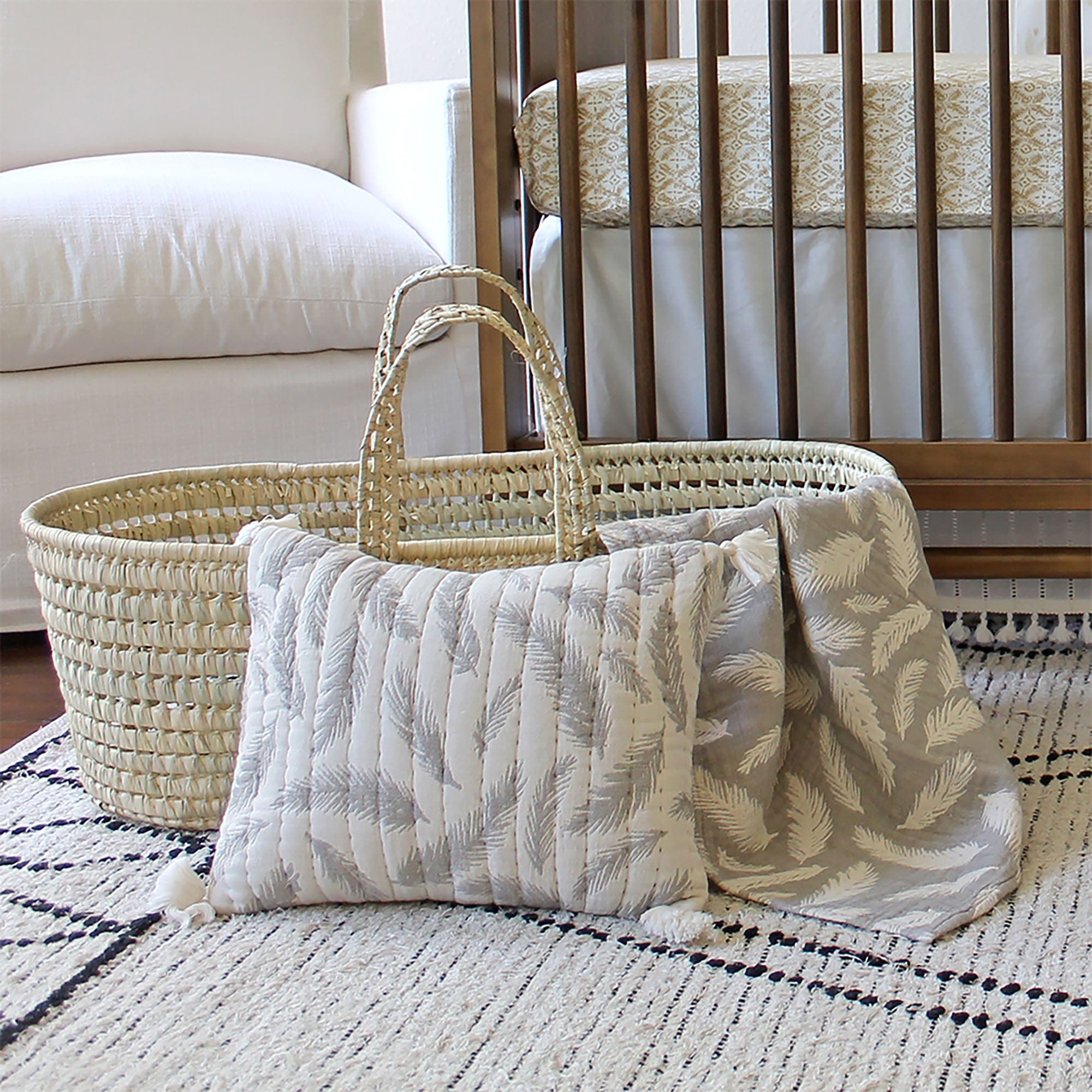 Luxury Jacquard Blanket - Soft & Warm Crane Pattern Throw - Perfect for Bed, Sofa & Cozy Home Decor