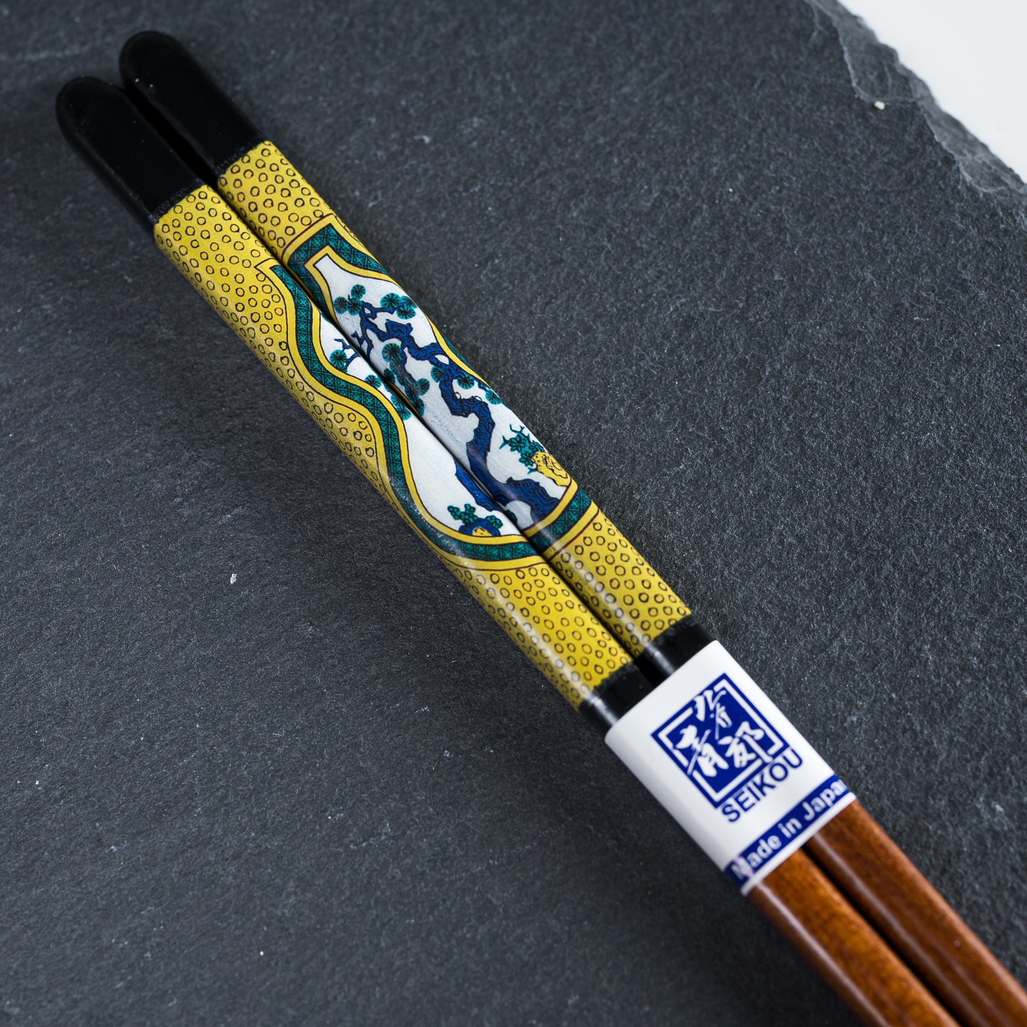 Premium Kutani Design x Wakasa Lacquered Chopsticks - Black 23cm Handcrafted Japanese Chopsticks for Sushi, Ramen & Asian Dining - Elegant Gift Set
