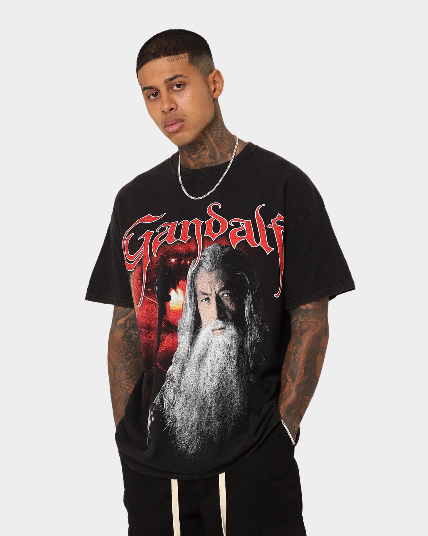Vintage The Lord of the Rings Gandalf T-Shirt - Black Washed Retro Style | American Thrift | Perfect for Cosplay, Movie Nights & Fantasy Fans
