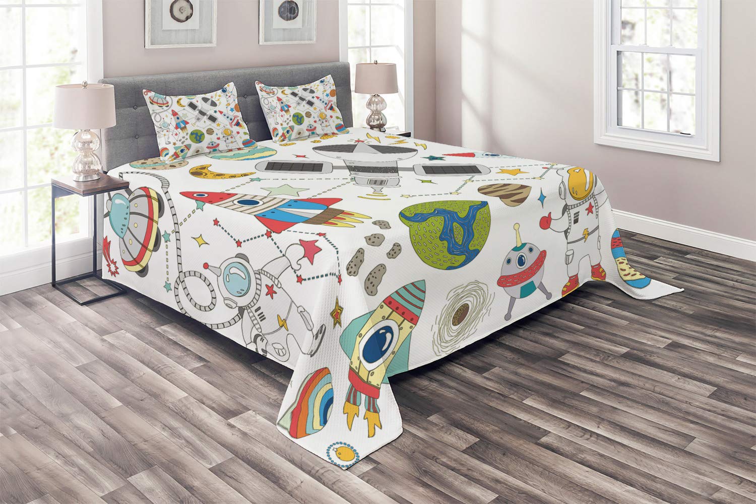 Ambesonne Science Party Quilt Set - Astronaut & Spaceship Design Exploring Distant Planets, 3-Piece King Size Bedspread with 2 Pillow Shams, White Multicolor - Perfect for Space-Themed Bedrooms & Sci-Fi Decor