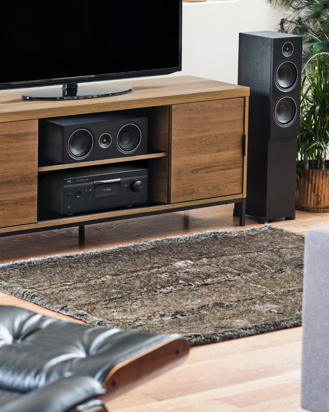 PSB Alpha C10 Center Channel Speaker - High-Performance Home Theater Audio for Movies & Music | Perfect for Living Room & Media Room Setups