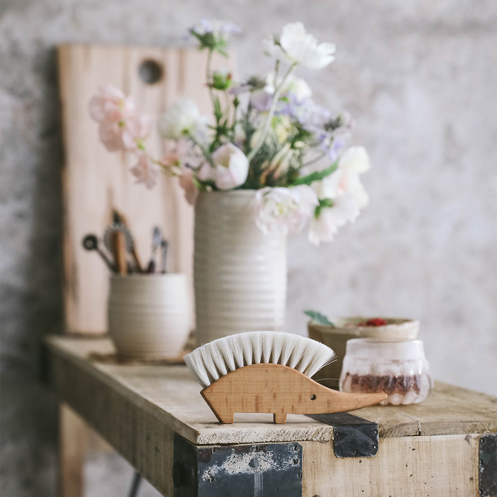 Soft Bristle Hedgehog Table Brush for Dusting and Cleaning - Perfect for Home, Office, and Car Interior Maintenance
