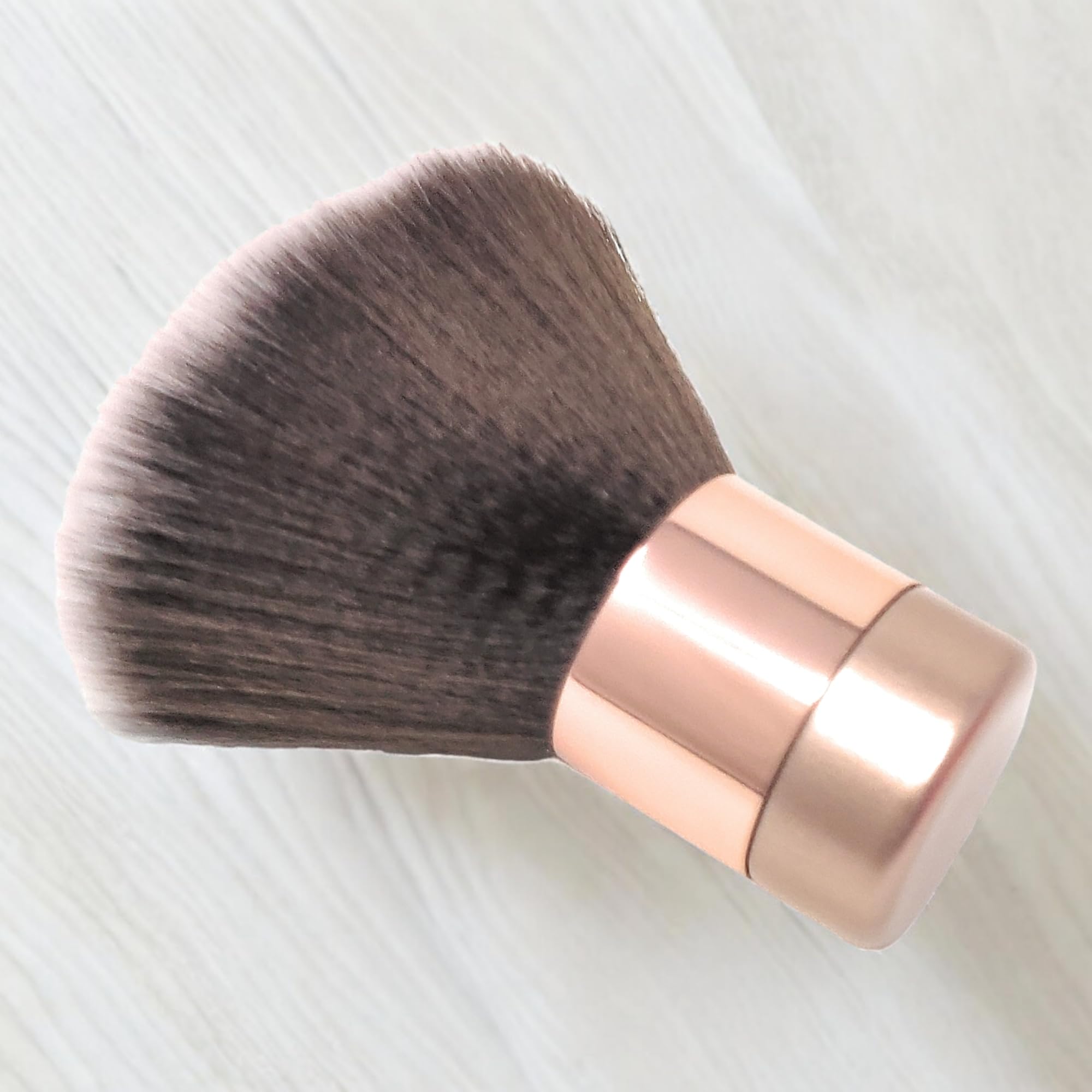 BevyGold Large Kabuki Brush - Soft Fluffy Powder Brush for Face & Body, Spray Tan Finishing Tool, Multipurpose Beauty & Barber Brush (Rose Gold) | Perfect for Makeup Application, Tanning & Professional Salon Use