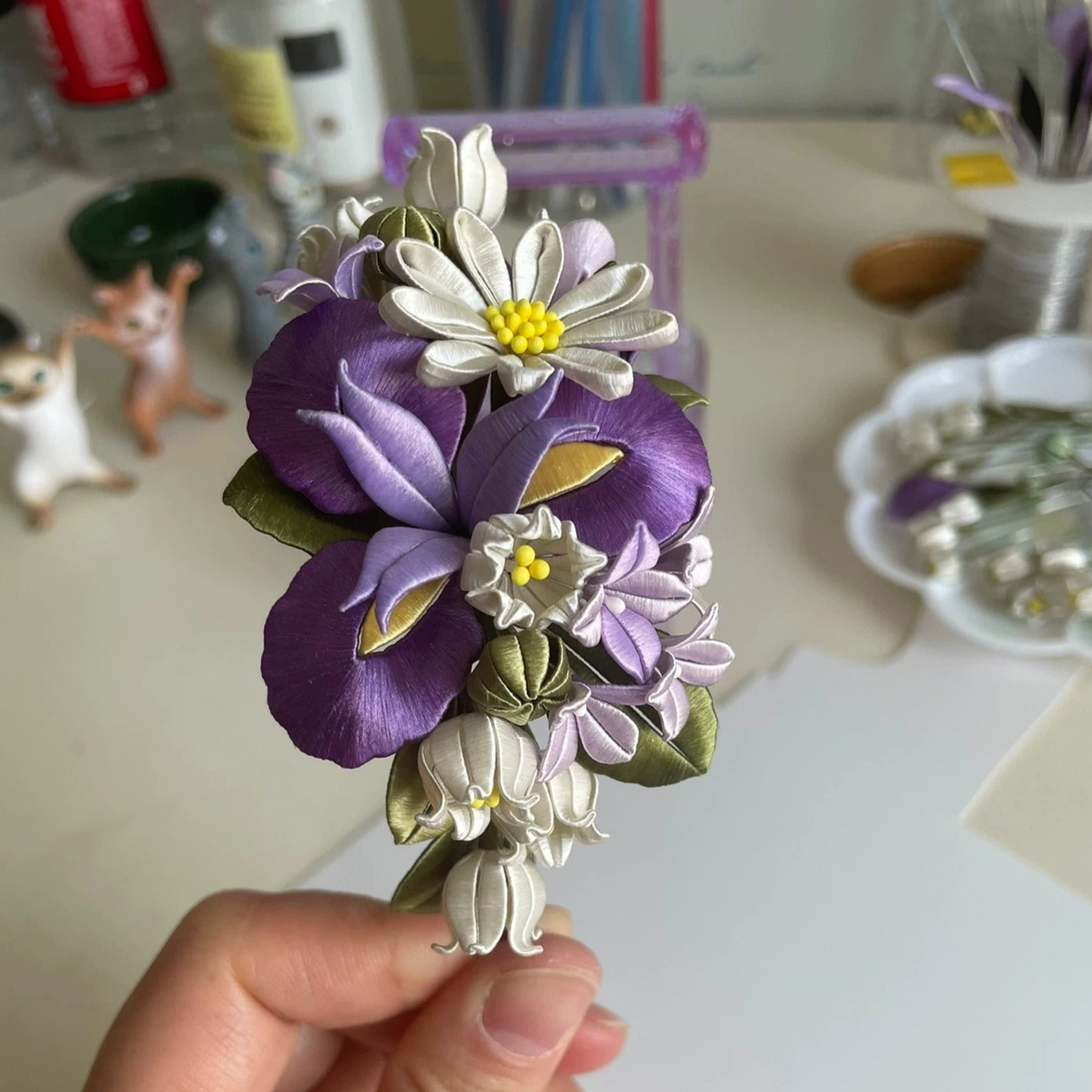 Custom Silk Wrist Flower Bouquet - Elegant Bridal Accessory for Weddings, Prom & Special Events | Handmade Floral Wrist Corsage