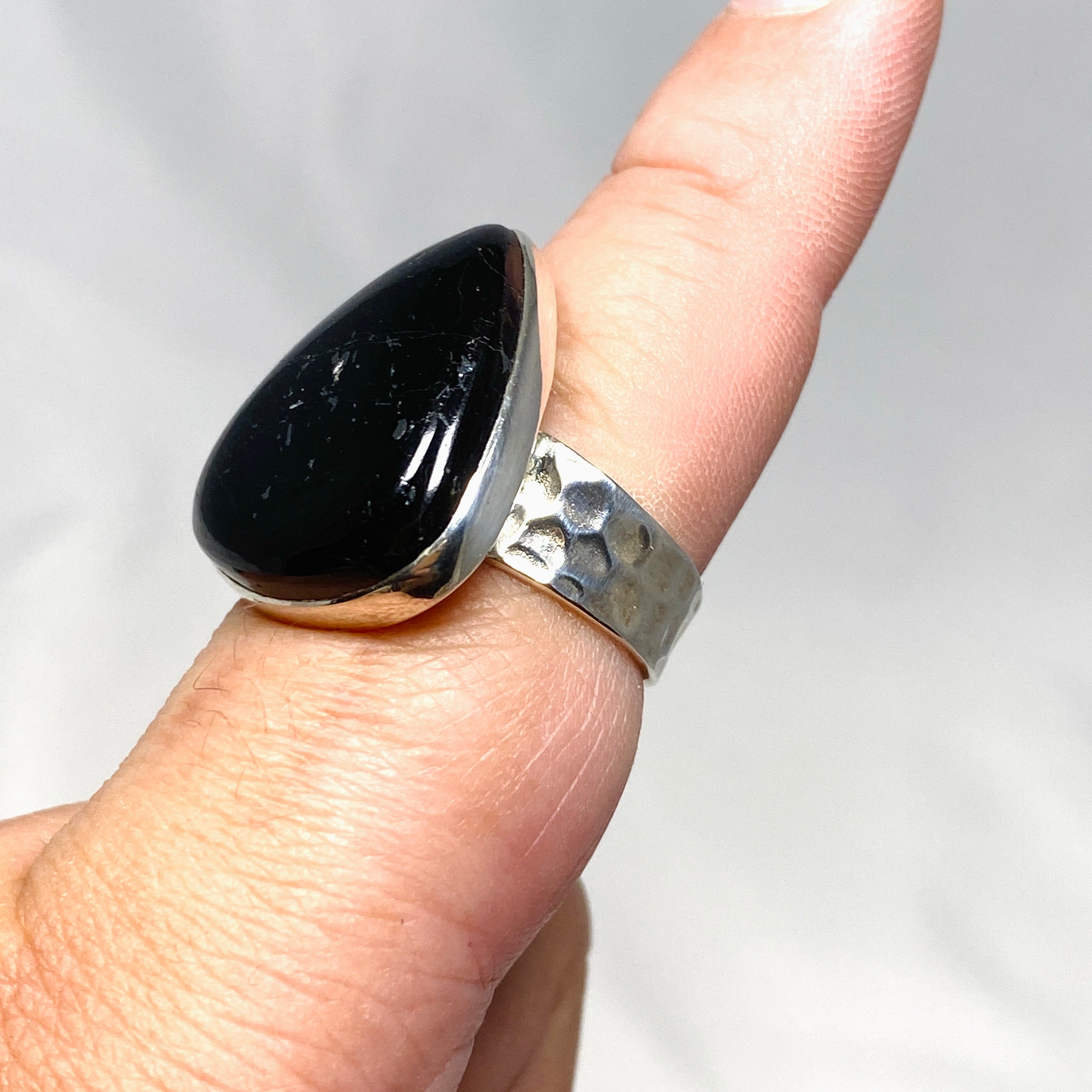 Black Tourmaline Teardrop Hammered Band Ring for Women - Size 9, KRGJ2873 - Perfect for Spiritual Healing, Meditation & Everyday Boho Jewelry