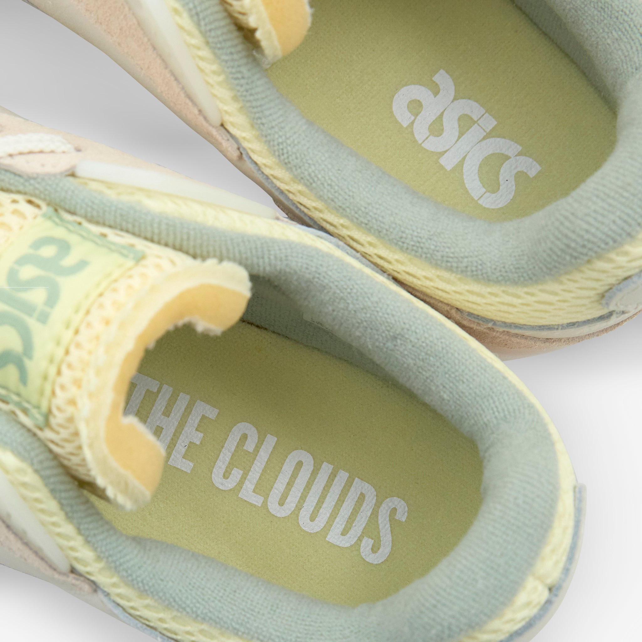 Above The Clouds Skycourt - Premium Outdoor Basketball Shoes for Men & Women - Perfect for Streetball, Park Play & Casual Wear
