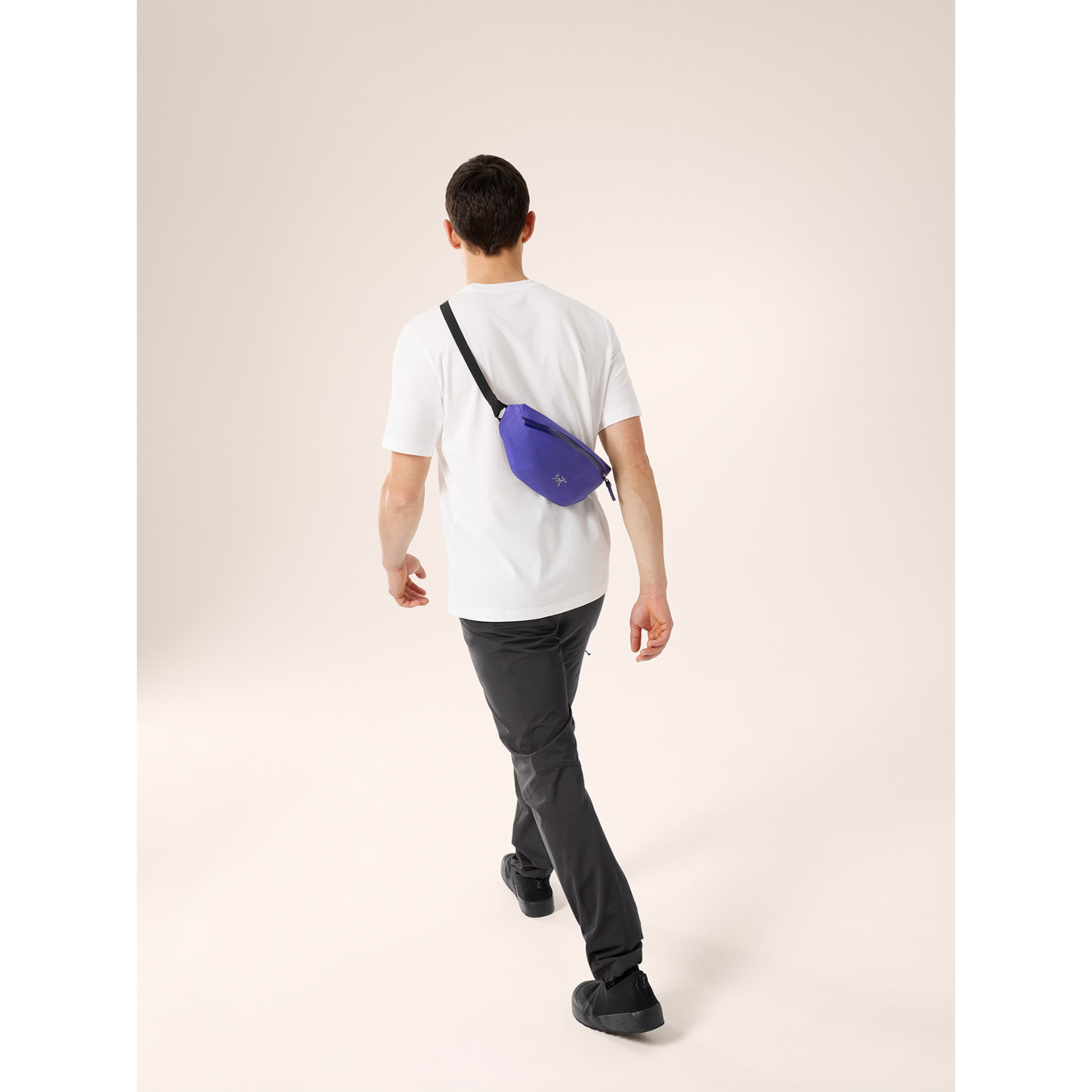 Arc'teryx Granville Crossbody Bag - Lightweight & Water-Resistant Travel & Everyday Carry Bag for Men & Women - Perfect for Hiking, Commuting & Outdoor Adventures