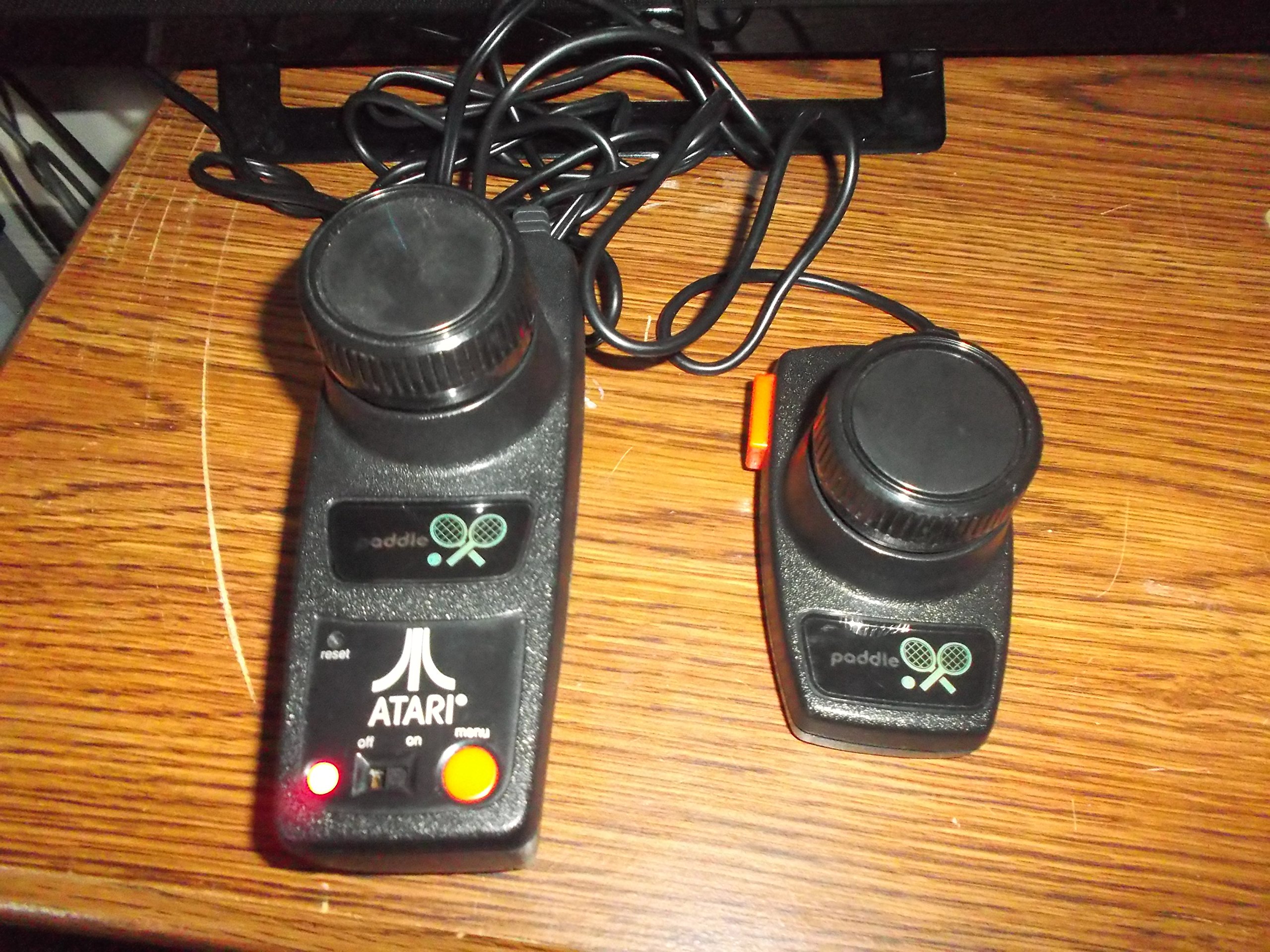 Atari 2-Player Paddle Controller with 13 Classic Arcade Games - Retro Gaming Console for Atari 2600 & Flashback - Perfect for Family Game Nights & Vintage Gaming Enthusiasts