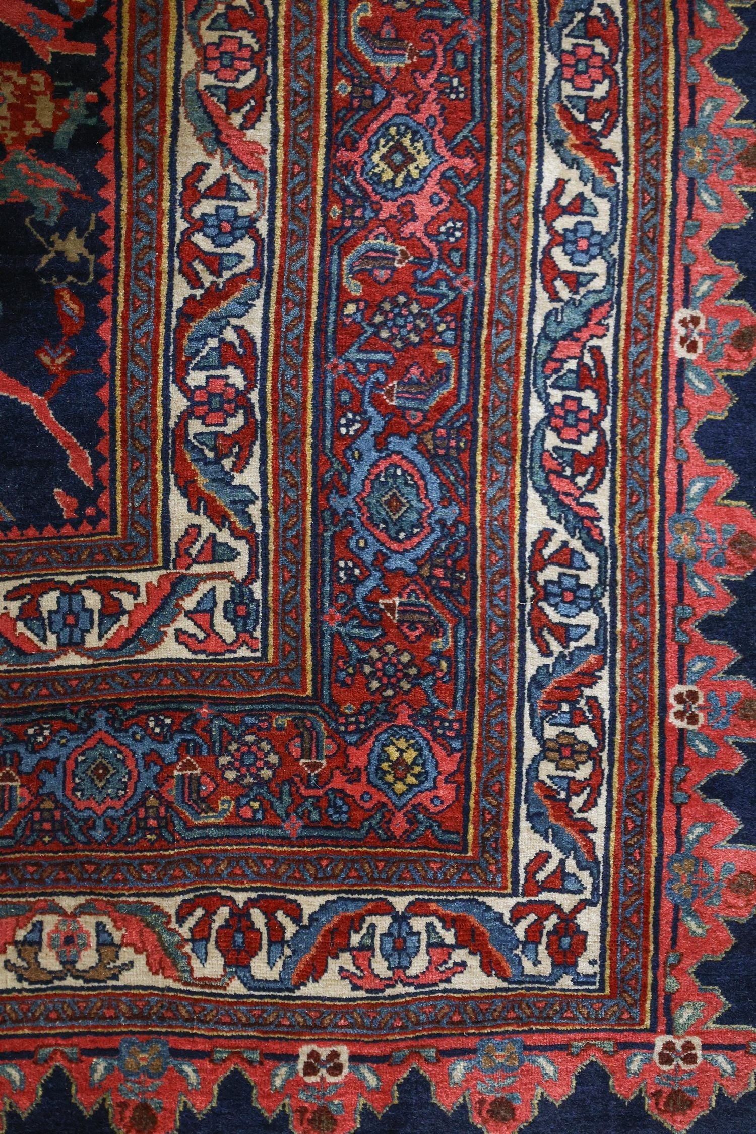 Antique Mustafi Bijar Handwoven Traditional Persian Rug - J70083 - Perfect for Living Room, Bedroom & Home Decor