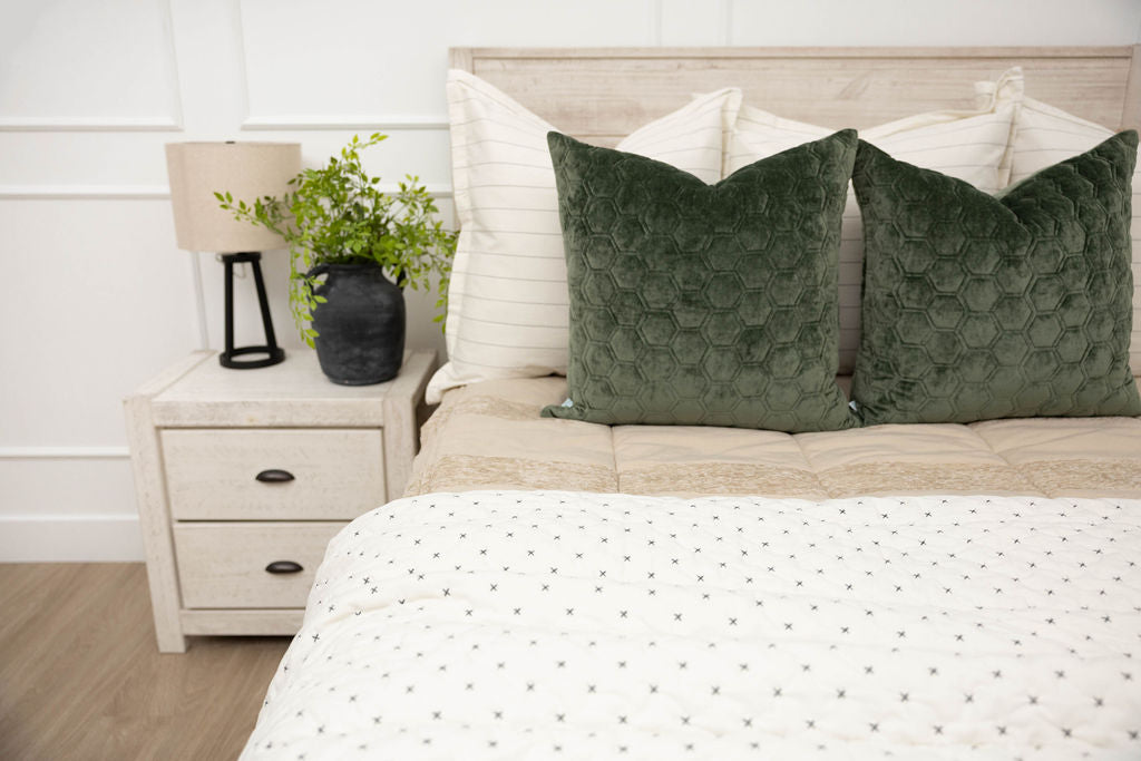 Premium Wyatt Luxe Blanket - Ultra Soft & Cozy Throw for Bed, Couch, and Travel - Perfect for Home, Office, and Gifts