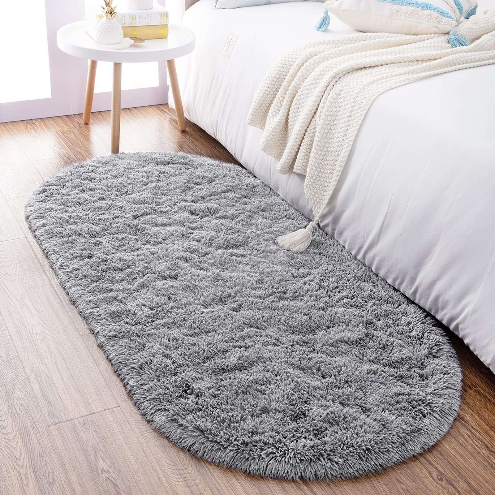 Noahas Fluffy Grey Shaggy Rug - 2.6'x5.3' Oval Non-Slip Plush Carpet for Bedroom, Living Room, Nursery & Dorm Decor - Soft Aesthetic Throw Rug for Kids Room, Hallway Runner & Bedside Area - Cozy Home Accent for Winter Comfort