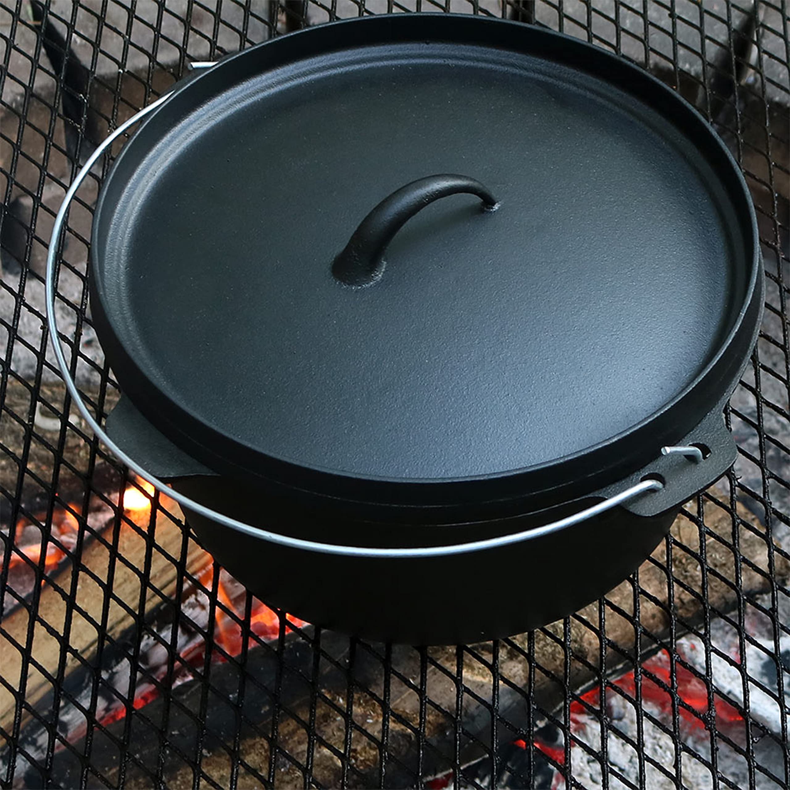 **Sunnydaze 8-Quart Pre-Seasoned Cast Iron Dutch Oven with Lid & Handle – Heavy Duty Camping, Chili, Stew & Soup Pot – Perfect for Outdoor Cooking, Backpacking & Home Kitchen Use**