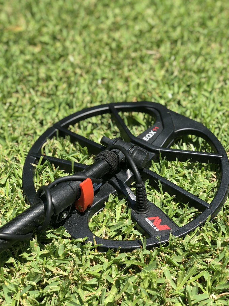 Detect Ed Black LS Carbon Fiber Shaft for Minelab Equinox Metal Detector | Lightweight & Durable Replacement Part | Perfect for Treasure Hunting, Beach Combing & Outdoor Adventures
