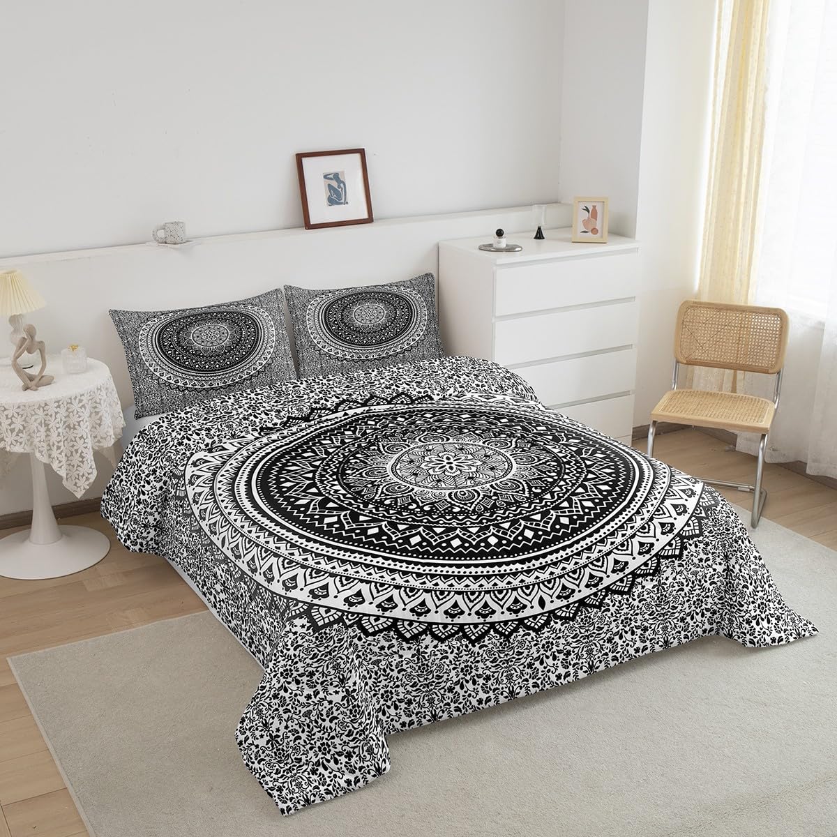 Bohemian Mandala Comforter Set Queen Size - Black & White Psychedelic Bedding for Kids, Boys & Adults - Lightweight Soft Indian Hippie Style with 2 Pillowcases - Perfect for Boho Chic Bedroom Decor & Teen Room Aesthetic