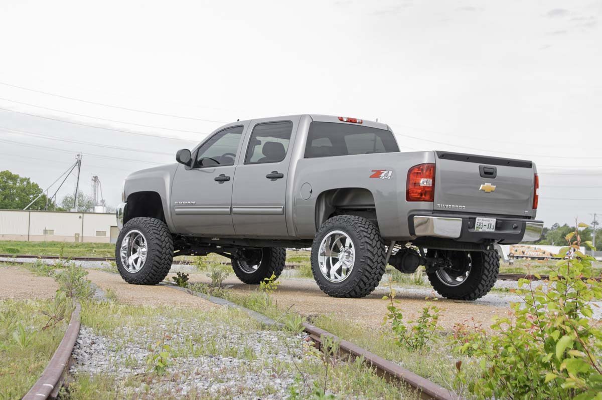 7.5 Inch Lift Kit for Chevy/GMC 1500 (2007-2013) - Heavy Duty M1 Struts - Part #26440 - Perfect for Off-Roading & Truck Customization