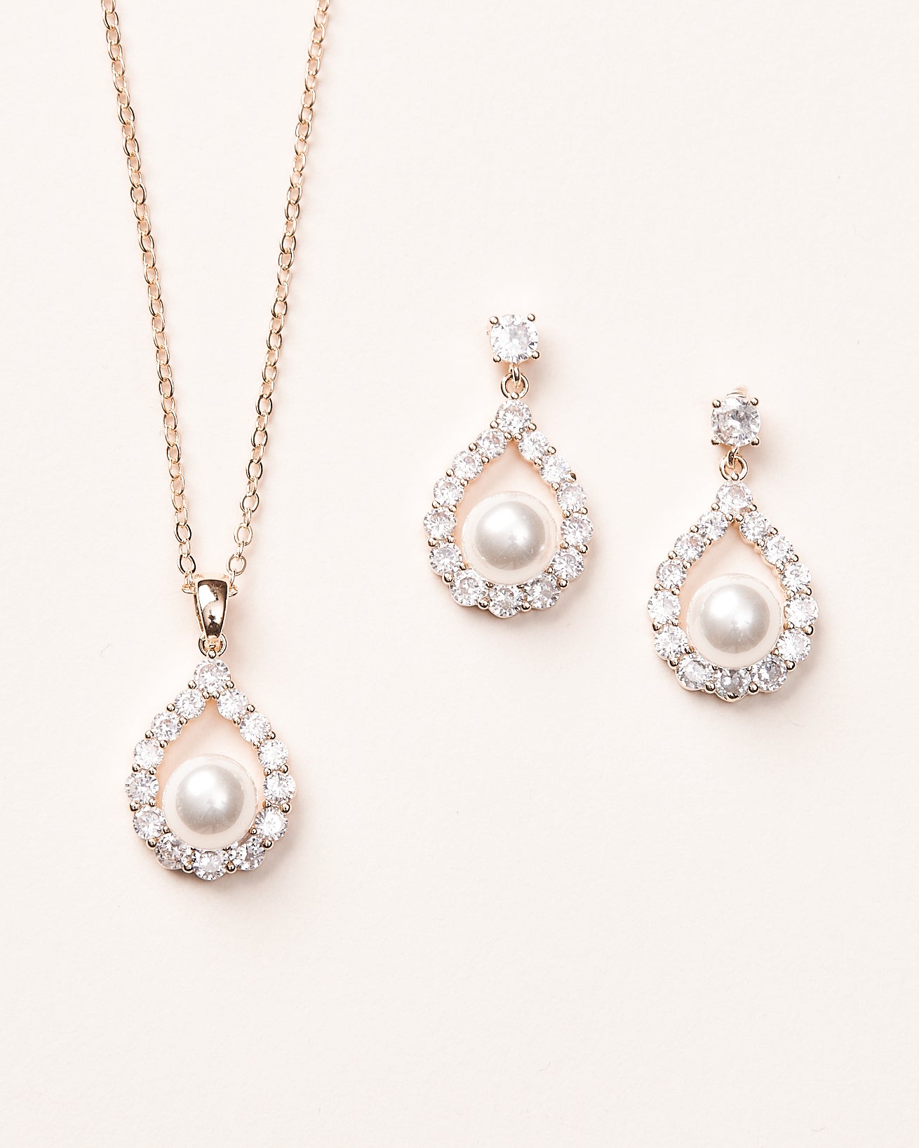 Elegant Pearl Bridesmaid Jewelry Set - Wedding Party Accessories for Bridesmaids, Formal Events & Special Occasions
