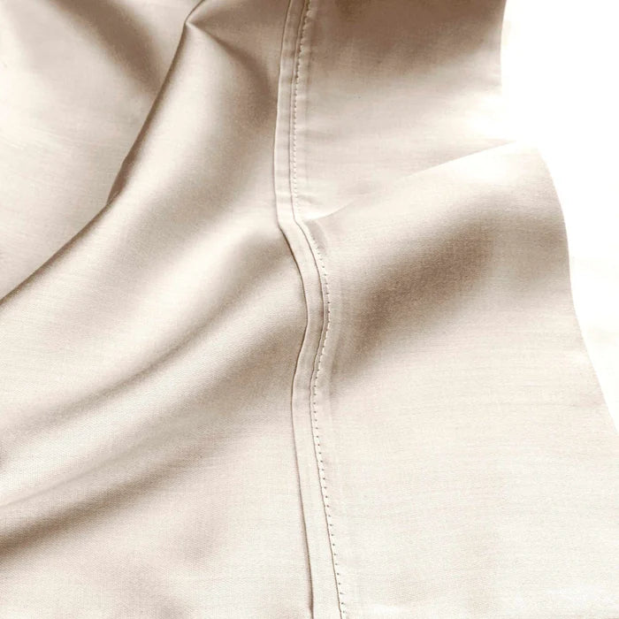 Luxury 700 Thread Count Egyptian Cotton Sheet Set - Eco Friendly, Breathable & Hypoallergenic - Perfect for Bedroom, Hotel, or Guest Room Comfort