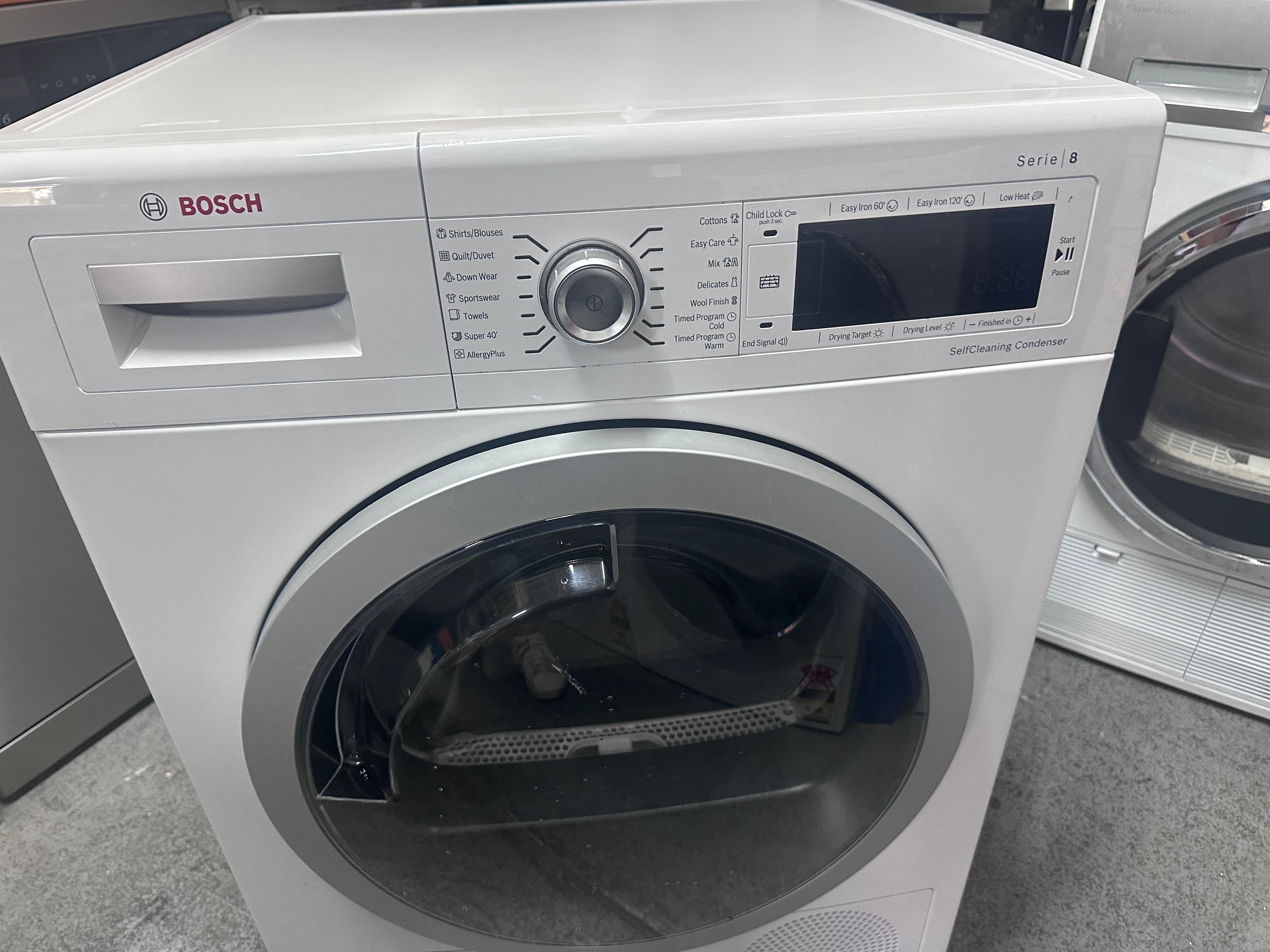 Bosch Series 8 9kg Heat Pump Tumble Dryer WTW87564AU - Self-Cleaning Condenser, Energy Efficient, Made in Germany (Refurbished) - Perfect for Large Families & Eco-Friendly Laundry Care