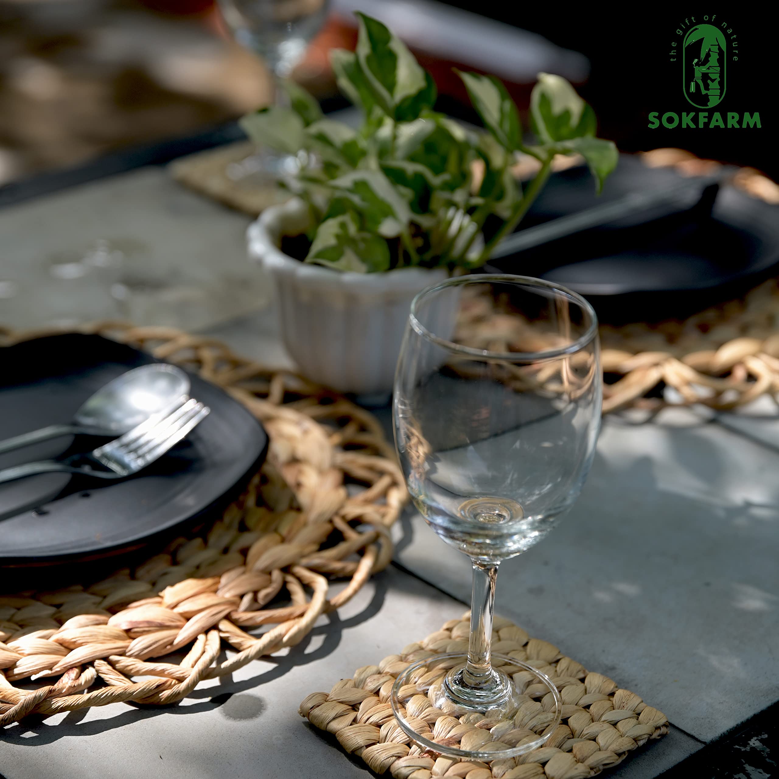 Boho Flower Placemats Set of 4 - 13.4 Inch Round Woven Water Hyacinth Wicker Straw Placemats for Dining Table - Natural Decorative Table Mats for Boho Kitchen, Farmhouse Dining, and Outdoor Picnic Use
