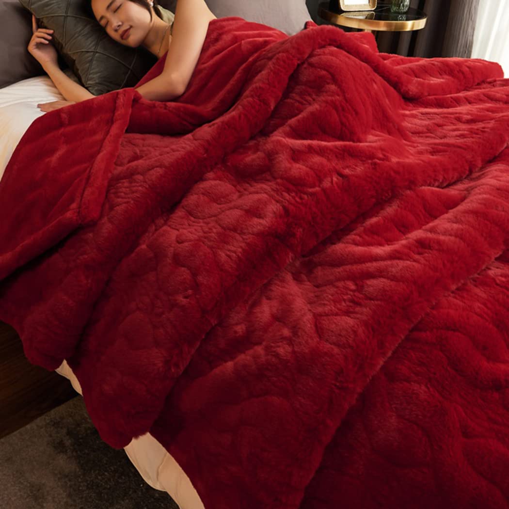 LGYKUMEG 12lbs Heavy Faux Fur Throw Blanket - Korean Style Mink Plush, Ultra Soft & Warm Winter Blanket for Bed, Sofa, Couch (200x230cm) - Perfect for Cozy Nights, Home Decor & Gift Giving