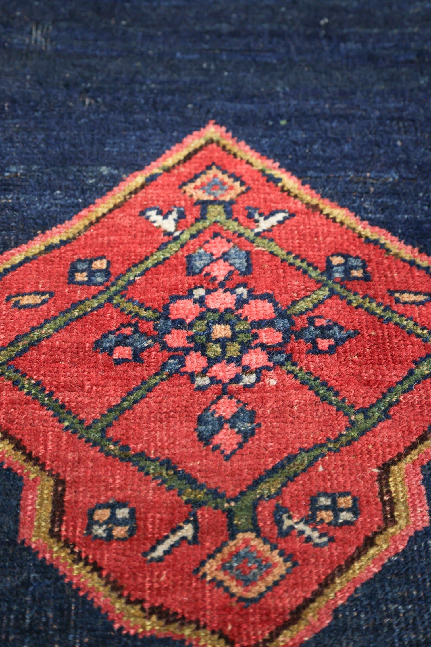 Antique Bijar Handwoven Persian Tribal Rug - Traditional Oriental Carpet for Living Room, Bedroom & Home Decor - JF8737