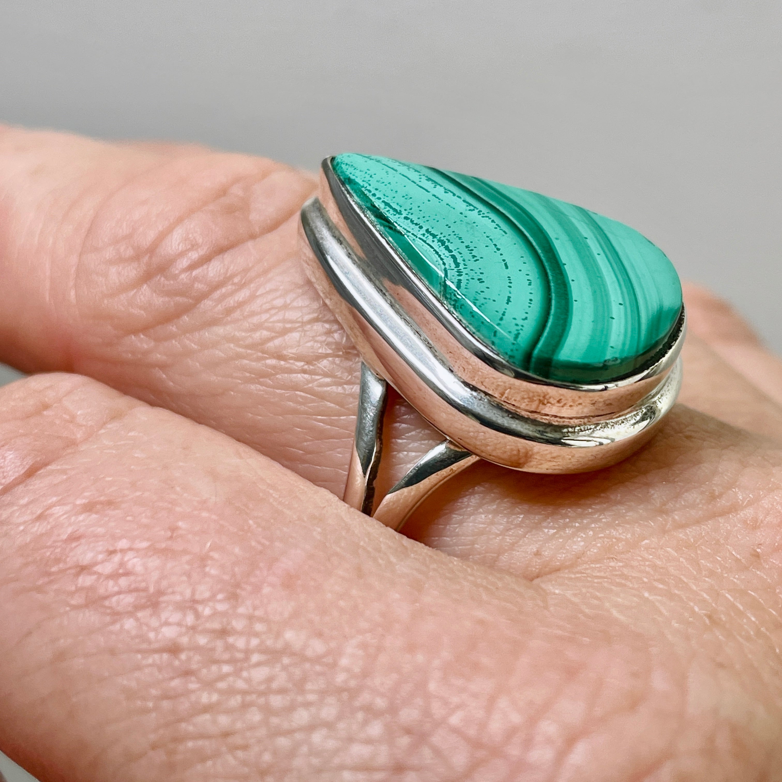 Malachite Teardrop Ring - Size 10 - KRGJ2624 - Elegant Green Stone Jewelry for Women, Perfect for Parties, Weddings & Everyday Wear