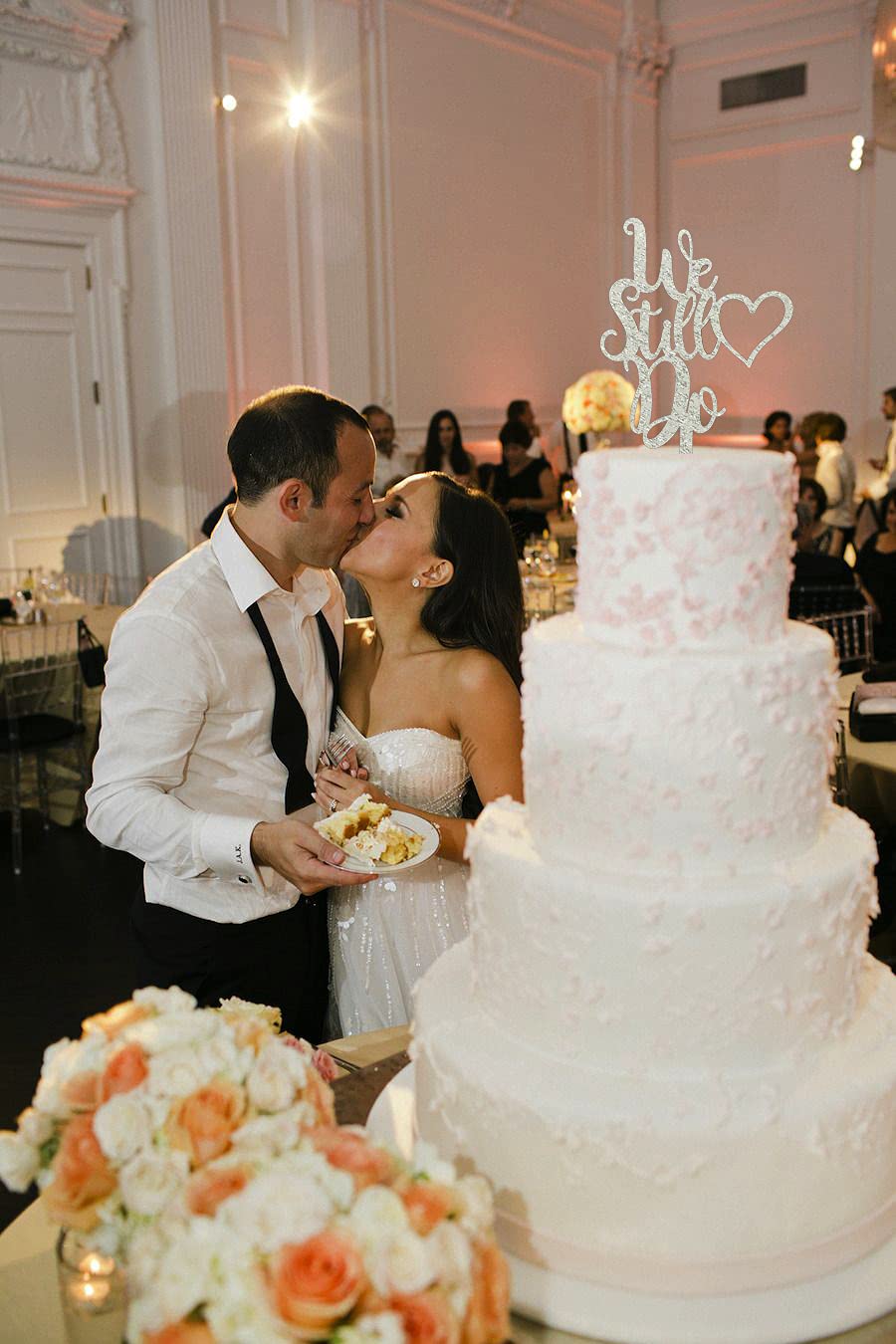 Silver 'We Still Do' Cake Topper - Elegant Wedding & Anniversary Cake Decor for Vow Renewal Parties - Perfect for Romantic Celebrations & Special Occasions