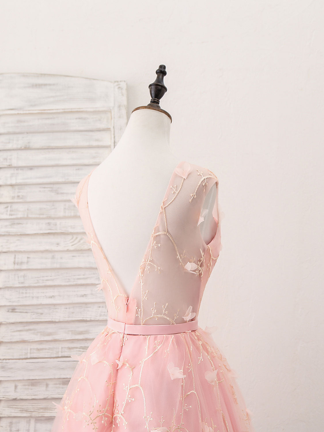 Elegant Pink Tulle Lace Tea-Length Prom Dress | Homecoming Ball Gown | Perfect for Formal Dances, Weddings & Special Occasions