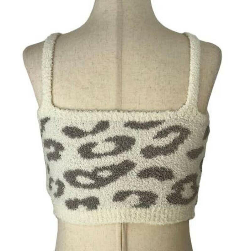 Luxury Scoop Neck Crop Top - Gray Leopard Print Women's Fashion T-Shirt for Casual Wear, Party, and Street Style Outfits