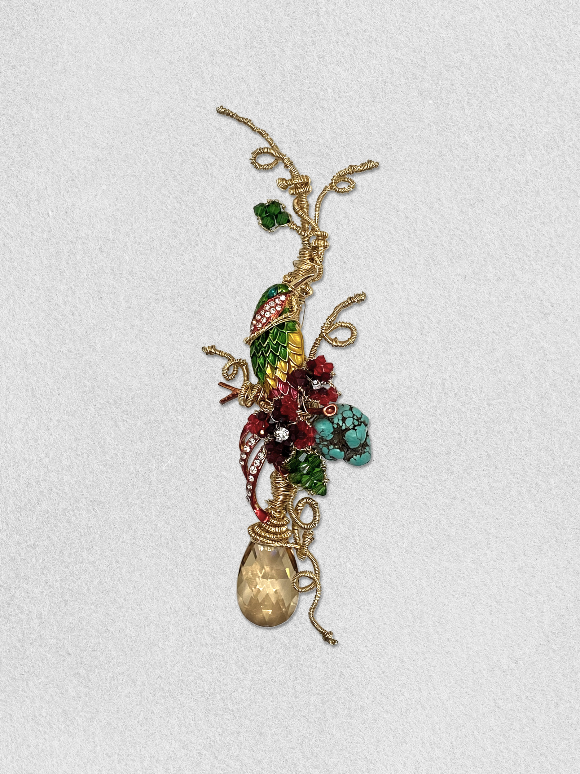 Exquisite Men's Lapel Pin - Elegant Bird of Paradise Brooch for Suits & Formal Wear | Perfect for Weddings, Business Meetings & Special Occasions