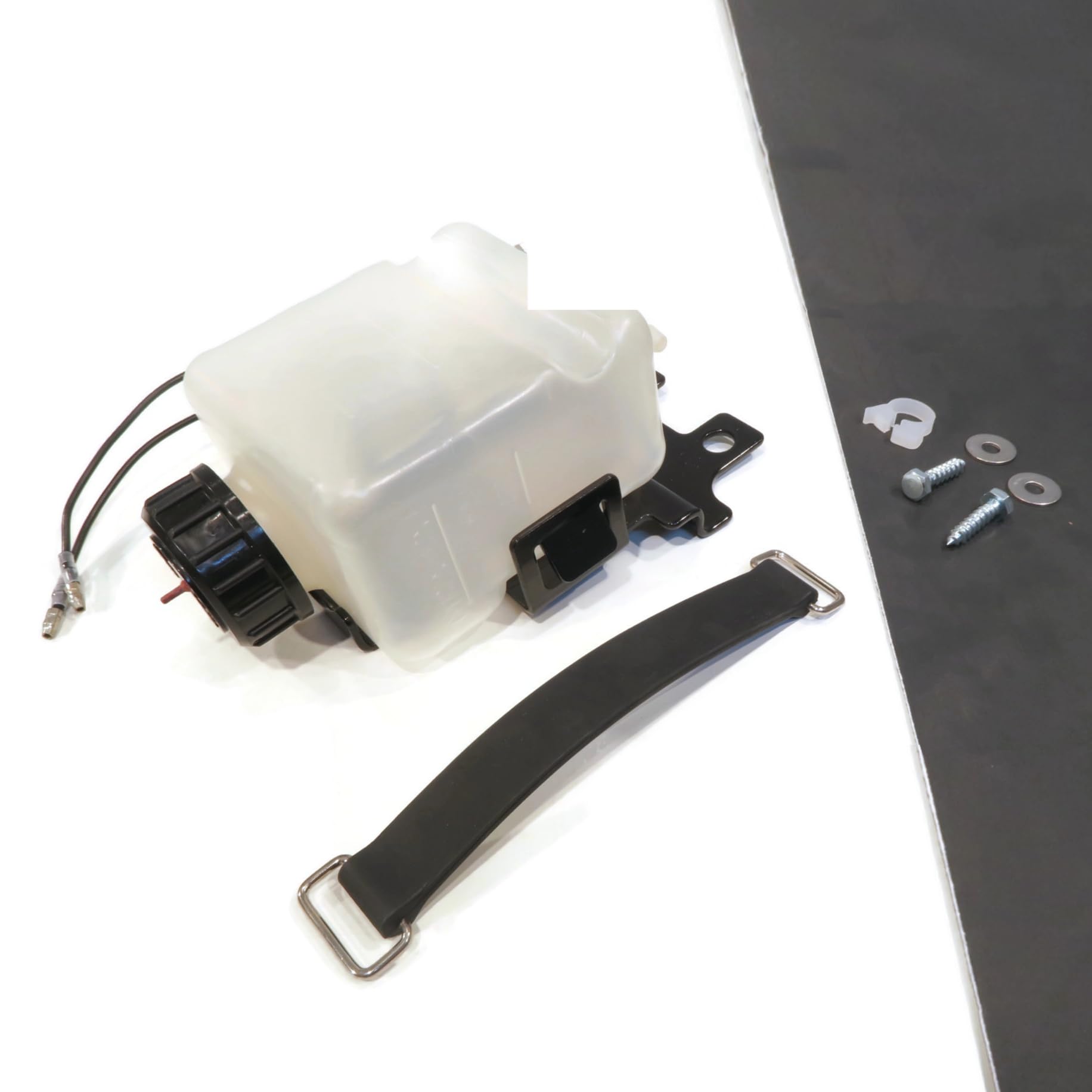 MerCruiser Bravo Two Lube Monitor Reservoir for 1990 Models (1.81:1 & 2.00:1 Ratio) - Marine Engine Oil System Replacement Part - Perfect for Boat Maintenance & Sterndrive Repair