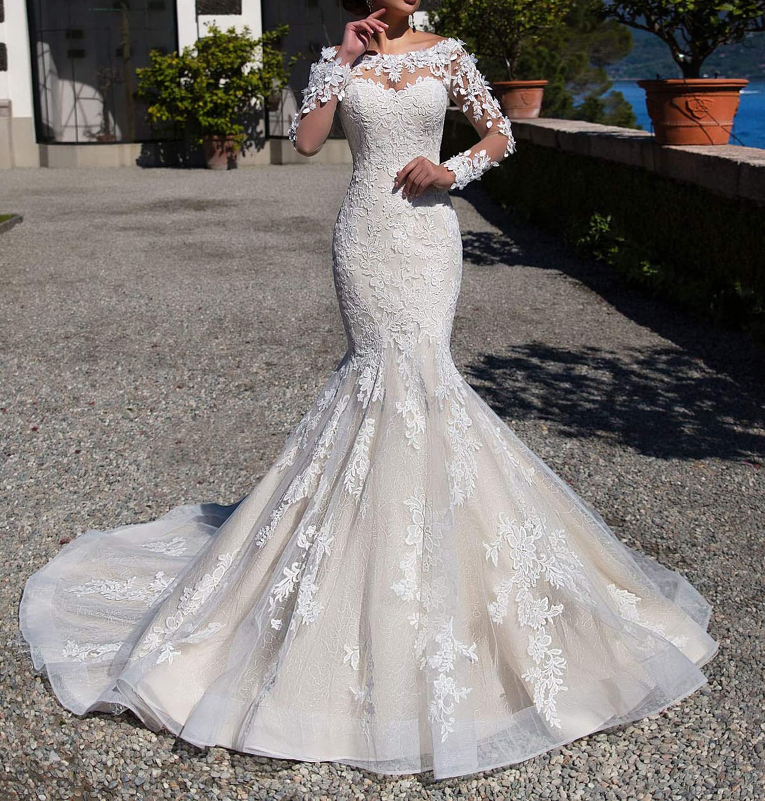 Elegant Long Sleeve Mermaid Wedding Dress with Lace Appliques - Perfect for Bridal Ceremony, Formal Events & Romantic Photoshoots