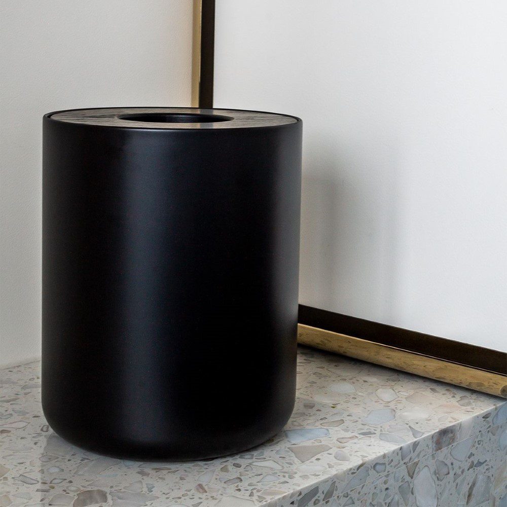 DESIGNSTUFF Round Trash Can - 10 Gallon Black Waste Bin for Kitchen, Bathroom, Office & Outdoor Use | Durable Plastic Garbage Can with Lid