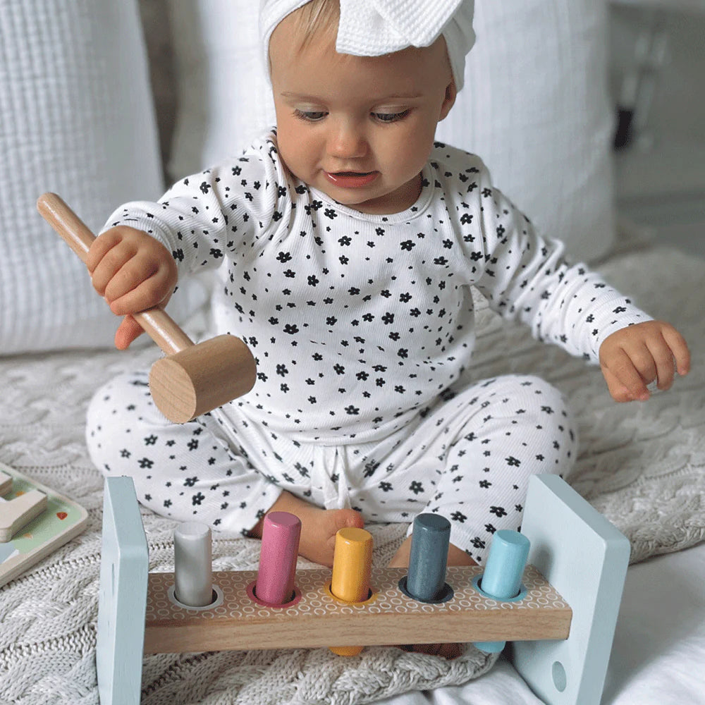 Bigjigs Toys FSC Certified Wooden Hammer Bench Toy - Educational Montessori Learning Tool for Toddlers - Perfect for Early Childhood Development & Pretend Play