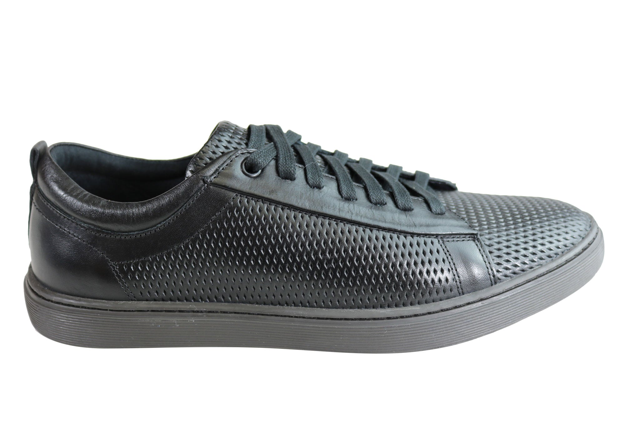 Ferricelli Finch Men's Genuine Leather Lace-Up Casual Shoes - Handcrafted in Brazil - Perfect for Office, Dating & Everyday Wear