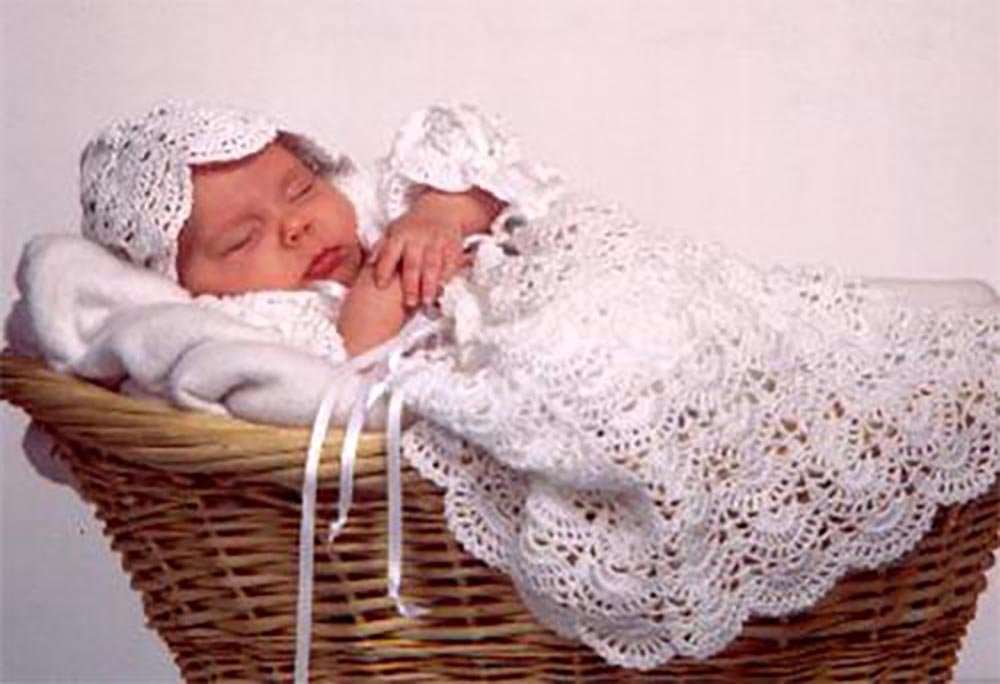 Handmade White Crochet Christening Gown Set for Baby Girls 0-12 Months - Baptism Dress with Matching Booties & Bonnet - Perfect for Christenings, First Communion & Special Occasions