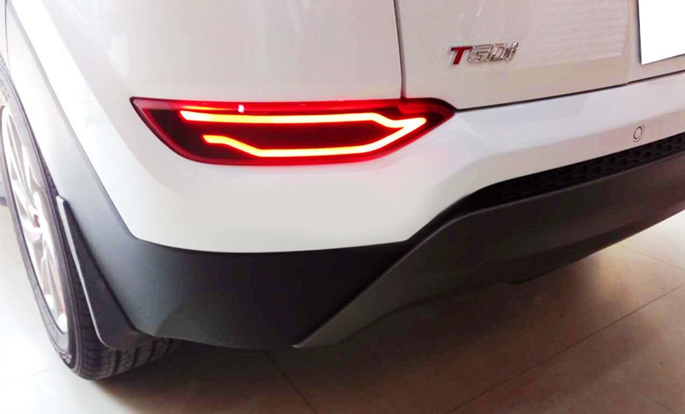 iJDMTOY JSR Style Red LED Bumper reflector lights - Compatible with 2016-2021 Hyundai Tucson IX35 - Tail lights, Brake lights & Rear fog lamps - Upgrade your car's rear lighting for enhanced safety and style