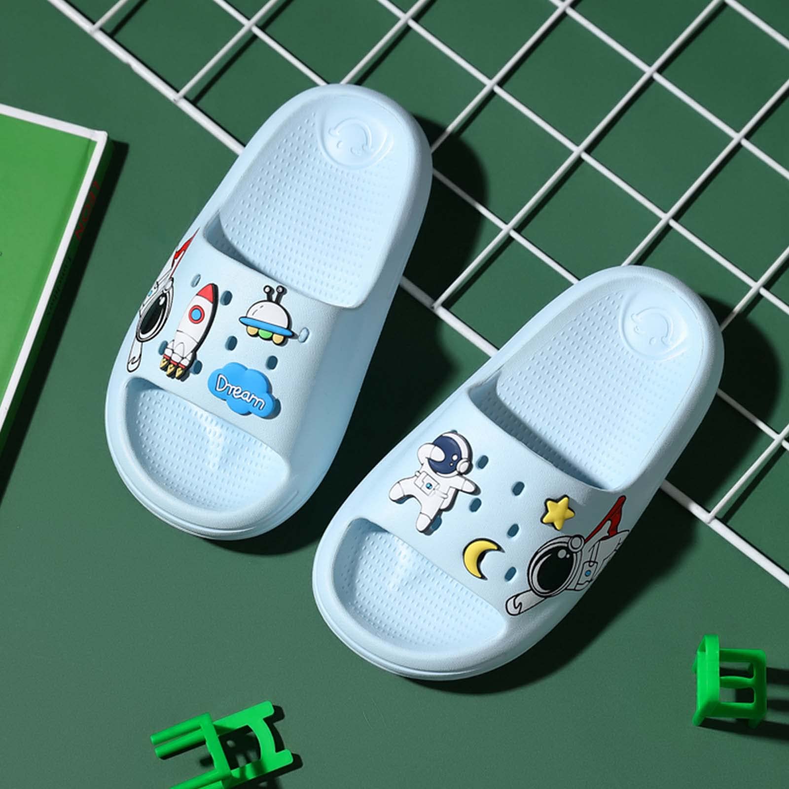 **Eliogn Anti-Slip Slide Sandals for Boys & Girls - Ultra Lightweight Pillow Slippers for Home, Shower, Beach & Summer - Water Shoes for Kids (Little Kid/Big Kid) - Perfect for Indoor, Outdoor & Pool Play**